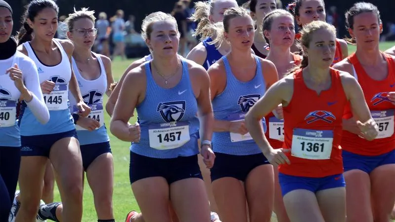 UIU women's cross-country claims fourth at the Luther Legends Invite