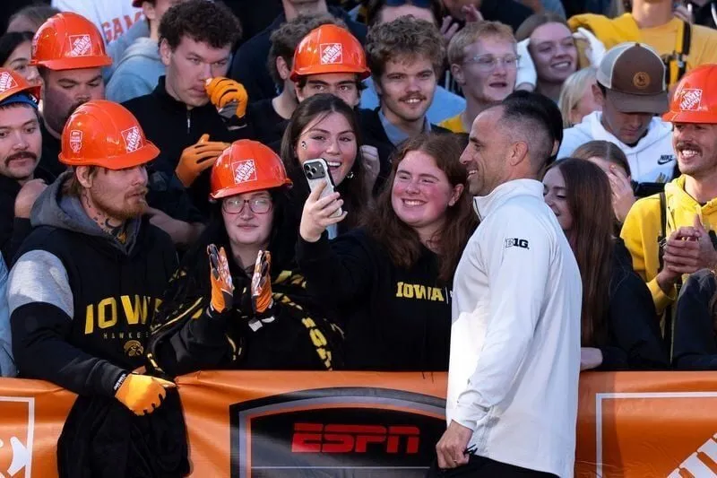 Some clues on what post-Bennett Stirtz world will look like for Iowa basketball