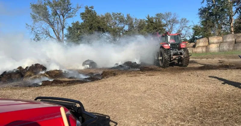 Hay bales burn near Hamburg