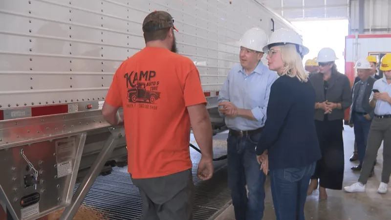 EPA Administrator Lee Zeldin tours Dyersville ethanol plant with Hinson