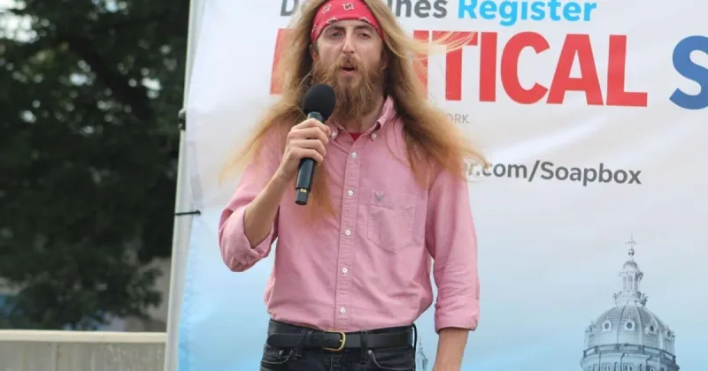 Black Hawk County Supervisor Justin Brandt endorses no-party candidate for Congress