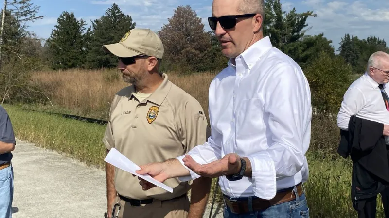 Iowa agriculture secretary highlights Cedar Rapids wetland project