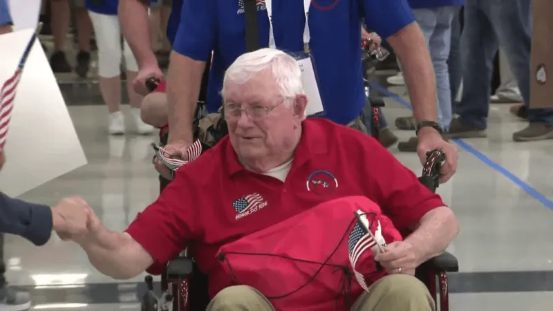 Community welcomes veterans home after 61st Eastern Iowa Honor Flight