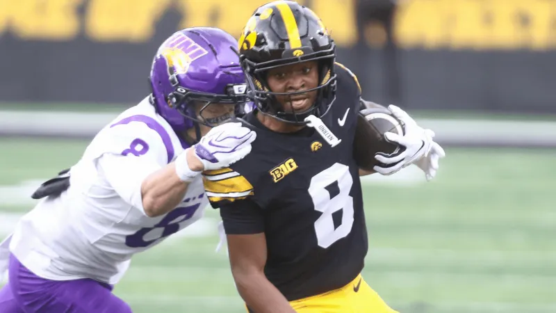 Iowa's Evan James named to Jet Award midseason watch list