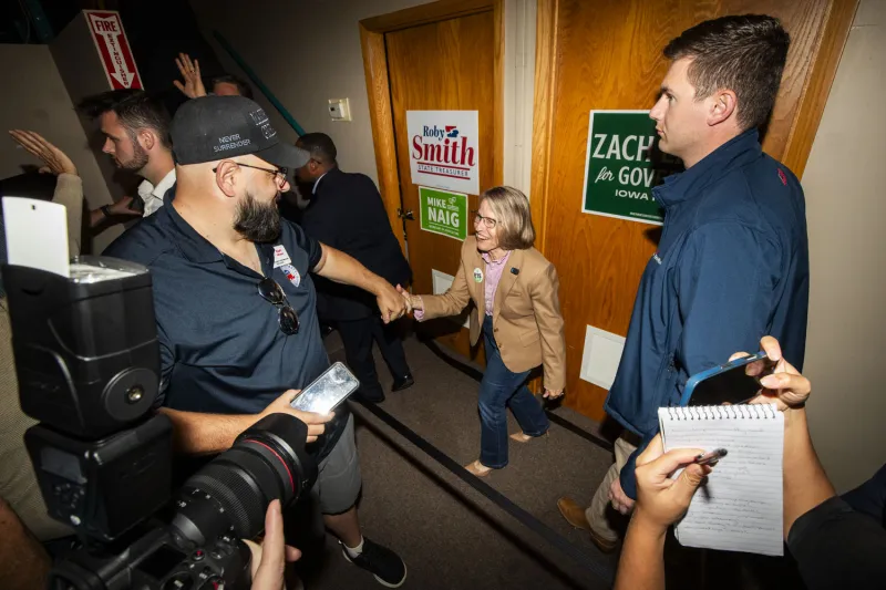 Politifact Iowa | Republican congresswoman Miller-Meeks says she doesn't own individual stocks. True.