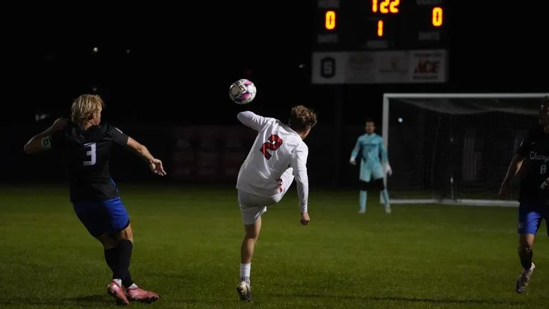 Northwestern Falls 1-0 at Home