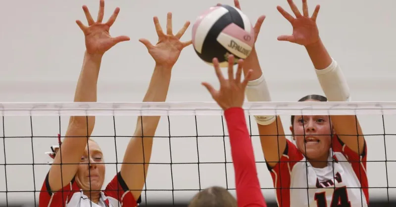 High School Volleyball: Garner-Hayfield-Ventura sweeps Forest City