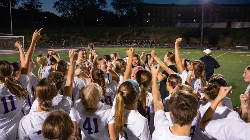 Women's Soccer Nets 10 to Remain Unbeaten in A-R-C Play