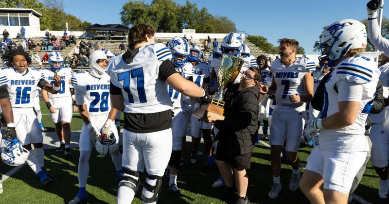 Iowa Western football dominates Iowa Central to retain The Cup