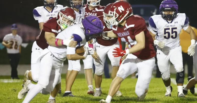 High School Football: Newman Catholic blasts AGWSR