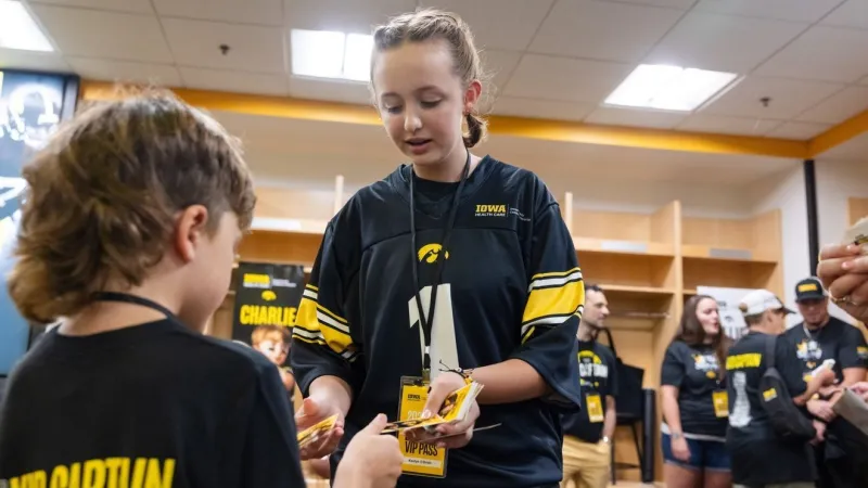 14-year-old Jesup girl is Kid Captain for Iowa-Minnesota game