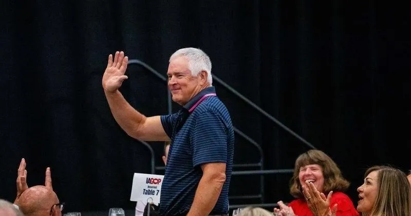 Gov. Kim Reynolds' husband, Kevin, has surgery for brain tumor