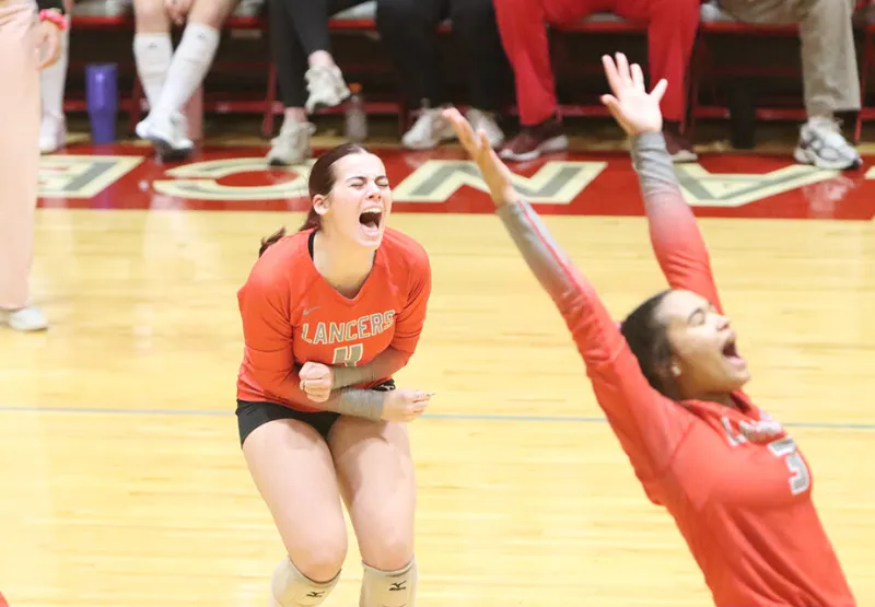In regular season's final week, Lancers upset Bettendorf and beat Clinton on senior night