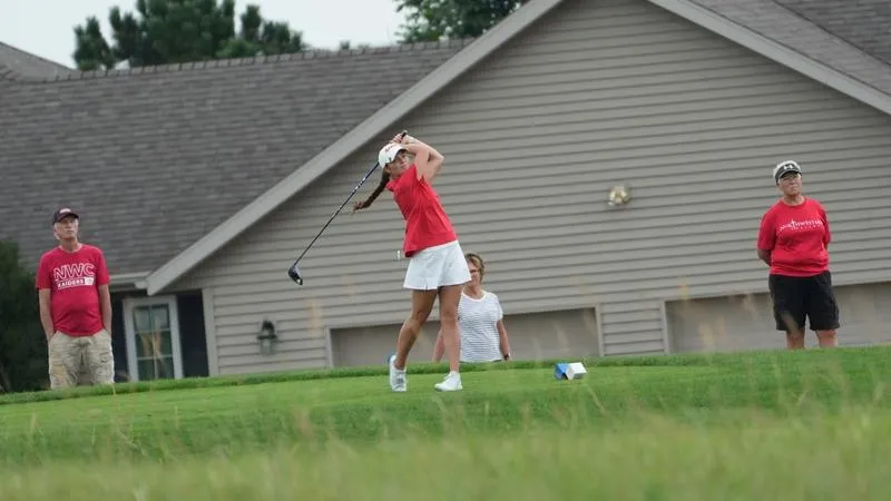 Northwestern Concludes Fall Season with Third-Place Finish