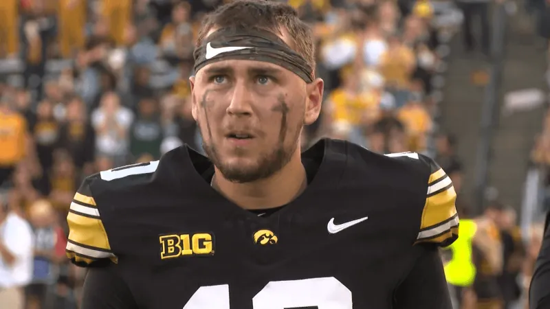 Ferentz names Jeremy Hecklinski Iowa's starting QB after depth chart listed "OR"
