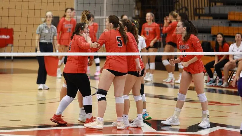 Grinnell volleyball team starts quickly, but falls in 4 at Monmouth