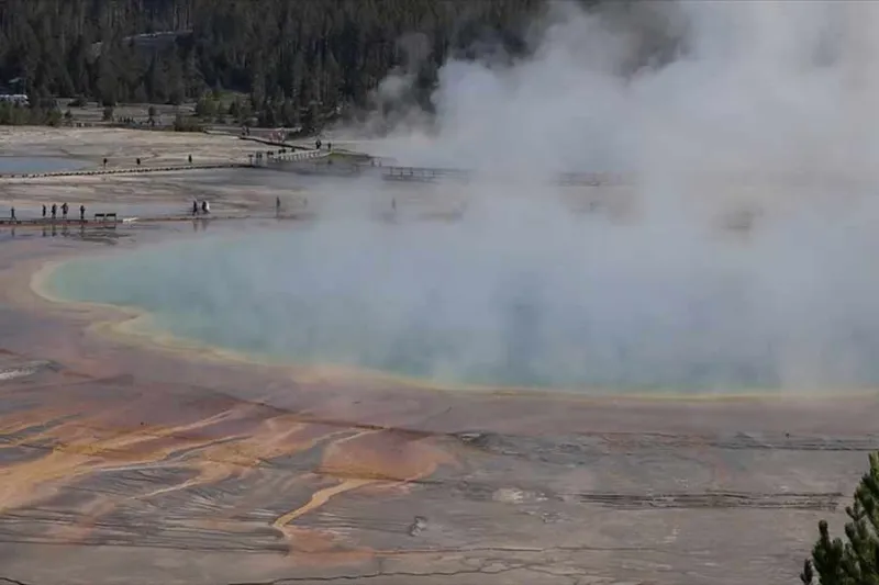 Yellowstone National Park sets visitor record in May