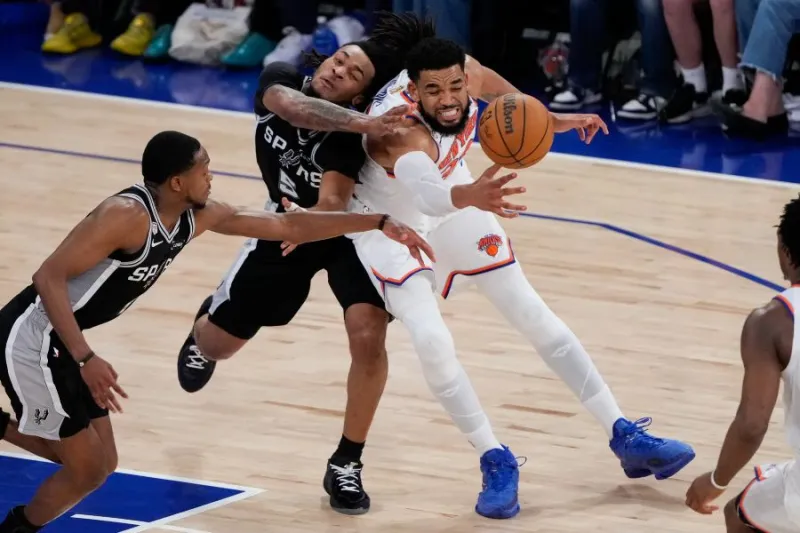 Knicks complete record rally from 29 points down and beat Spurs 107-106 for 3-1 NBA Finals lead