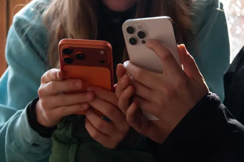 Smartphones arrived just before the US fertility rate plunged. One study says it's a direct cause