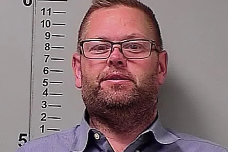 Judge refuses plea agreement terms, gives former school district employee harsher sentence for molesting young girl