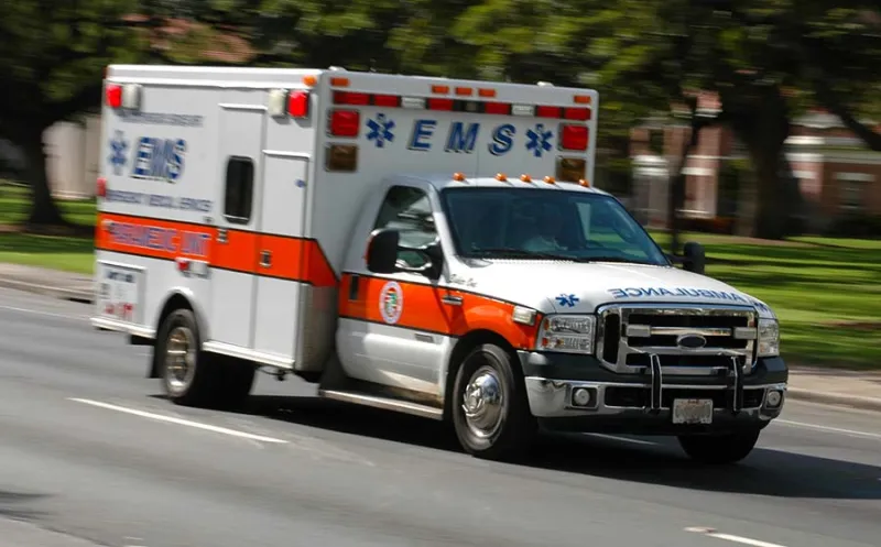 Woman killed, another rushed to hospital after 4-vehicle crash near Iona