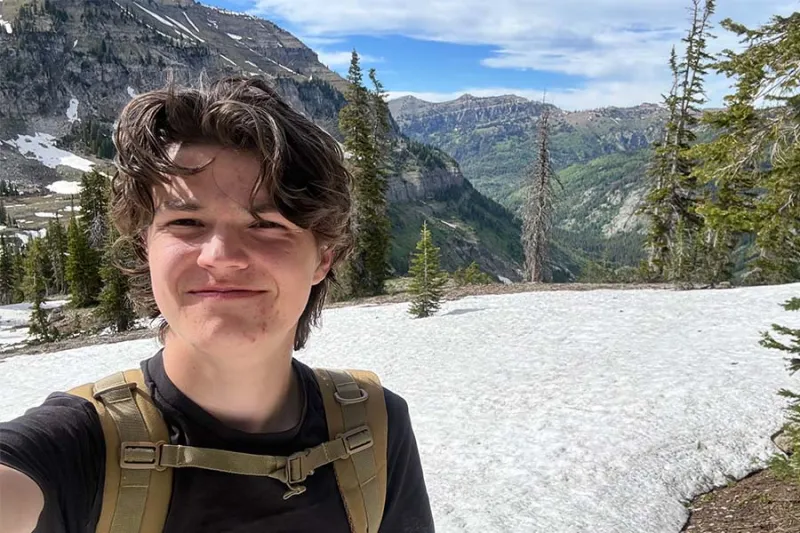 18-year-old college student walking 1,000 miles for Tibet