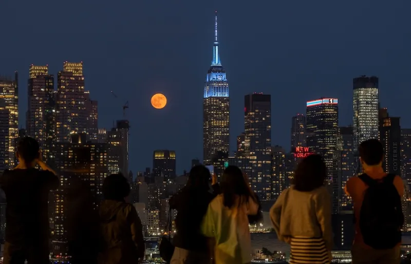 The full strawberry moon will rise in the night sky this week