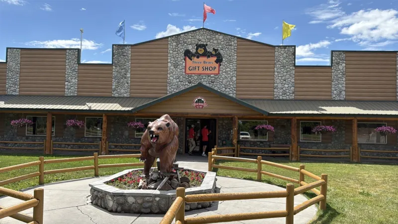 Yellowstone Bear World reopens after bomb threat evacuates wildlife park