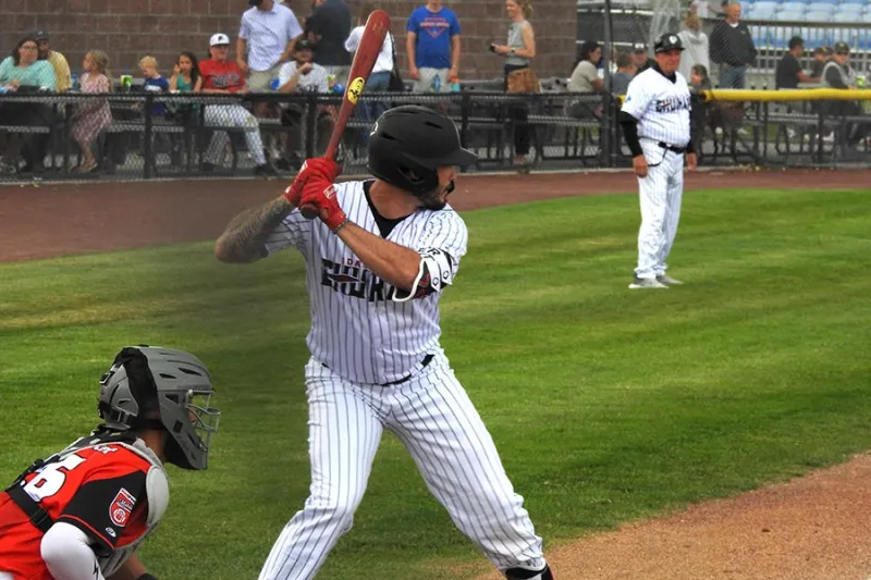 Mustangs score 4 in the 7th to halt Chukar win streak