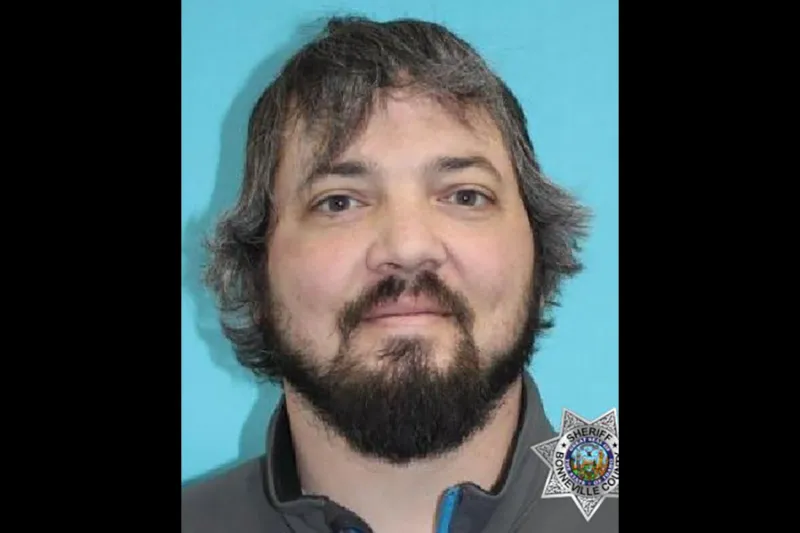 Man arrested after crashing into parked cars during police chase