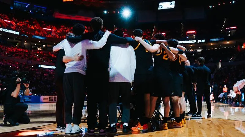 Men's Basketball Named to NABC Honors Court for Third Consecutive Season