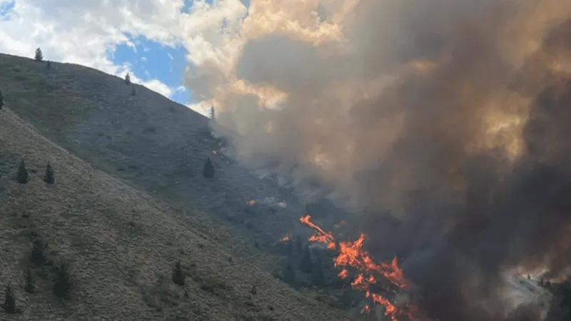 Wildfire reported near Hailey; Blaine County sheriff urges public to avoid area