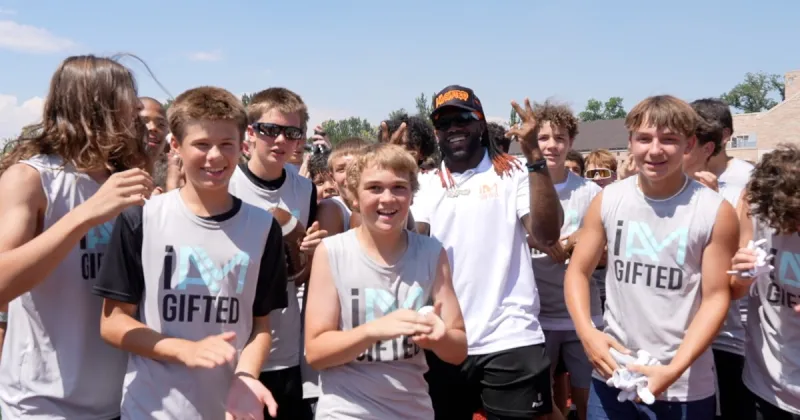 Former Boise State Football player Alex Mattison mentors next generation at free Boise youth football camp