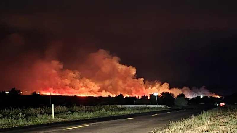 Henry's Creek Fire south of Ammon burns 100+ acres, causes evacuations and power outages