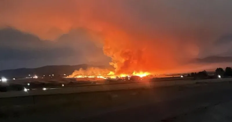 Firefighters save homes near Idaho Falls from raging wildfire