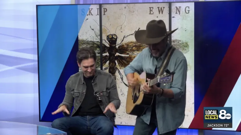 Country singer Skip Ewing performs new music at Local News 8