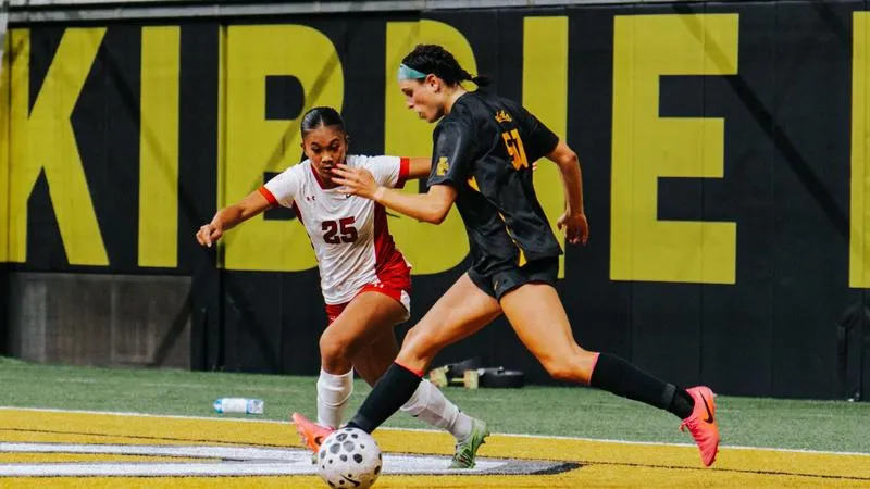 Vandals Drop Saturday Contest to Rainbow Wahine in Honolulu