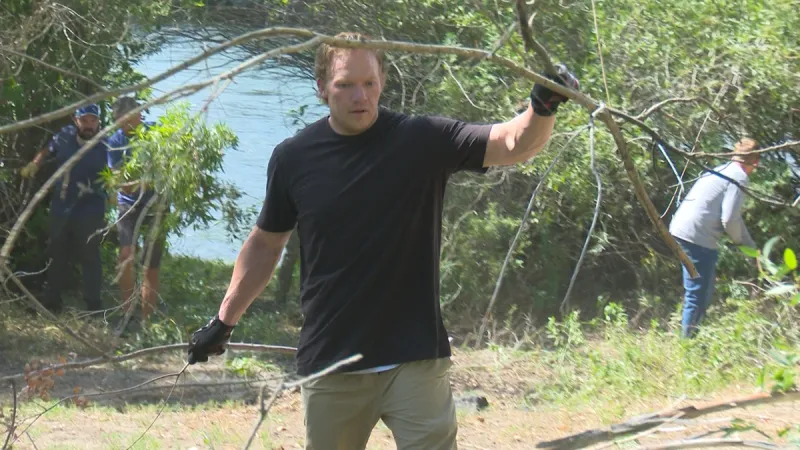 Over 200 Melaleuca volunteers clean up Idaho Falls Greenbelt