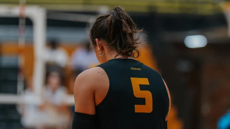 Volleyball Moves to 1-1 at Mizzou Invite
