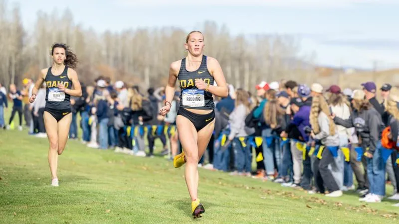 Vandal Women Finish Fourth While Men Clutch Third at Season Opener