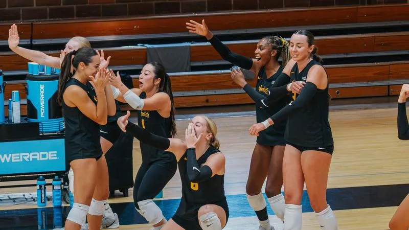 Vandals Down Cougars to Close Out 2-1 Week 2
