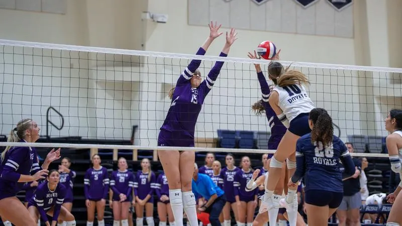 Yotes Hit .426, Sweep Evergreen to Reach 9-0