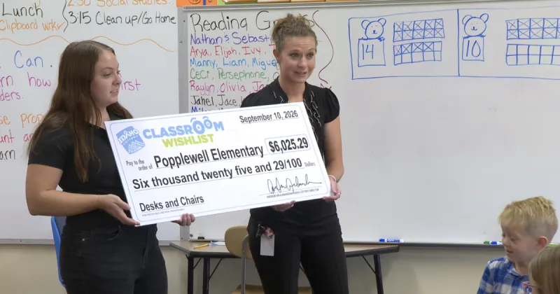 Buhl first-grade teacher wins Idaho Lottery grant, gets 30 new desks and chairs for her classroom