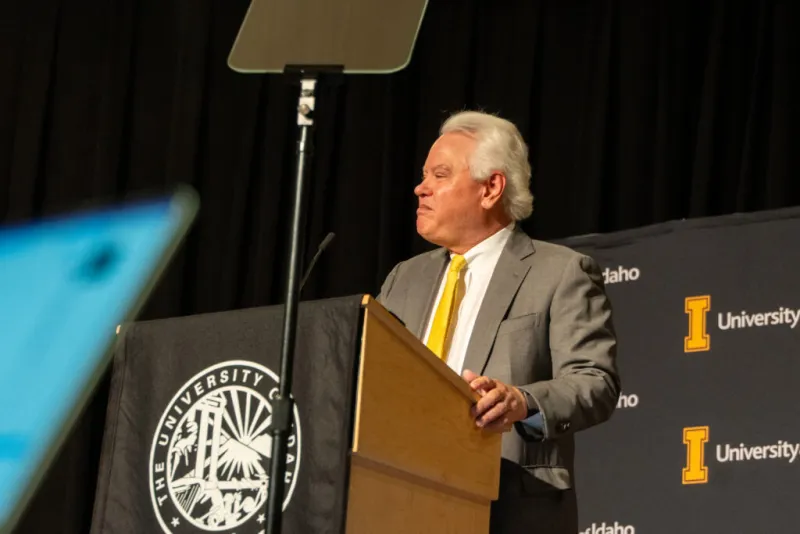 President Scott Green announces retirement