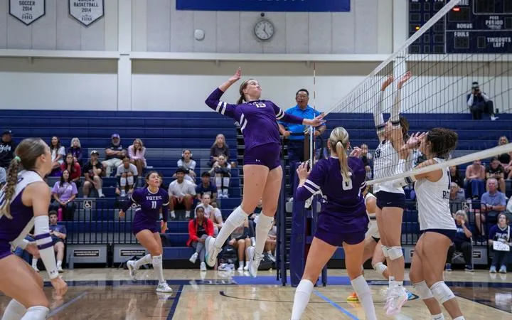 Yotes Make History with 10-0 Start After Rallying Past Oregon Tech