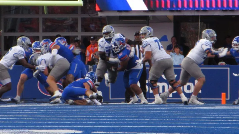 Boise State beats Memphis 38-20