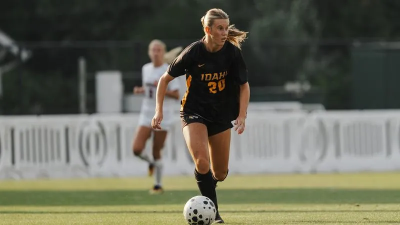 Soccer Drops Thursday Contest to Dons