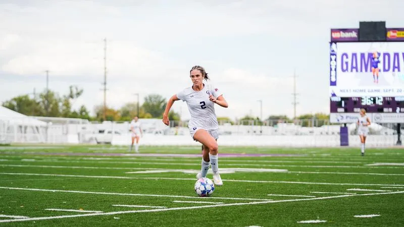 No. 9 Yotes Roll Past Walla Walla, 4-1, to Stay Perfect in CCC Play