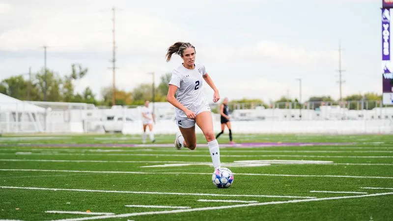 Roubidoux's Record Hat Trick Lifts Yotes Past Bushnell 3-1