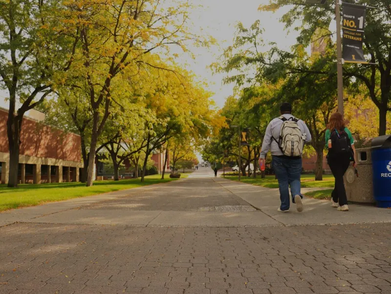 GALLERY: U of I steps into autumn